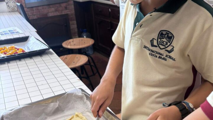 Cocinamos Tradición – Coca de Sant Joan con Year 5 y Year 6