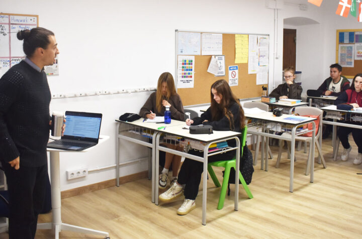 Secondary class ISCB